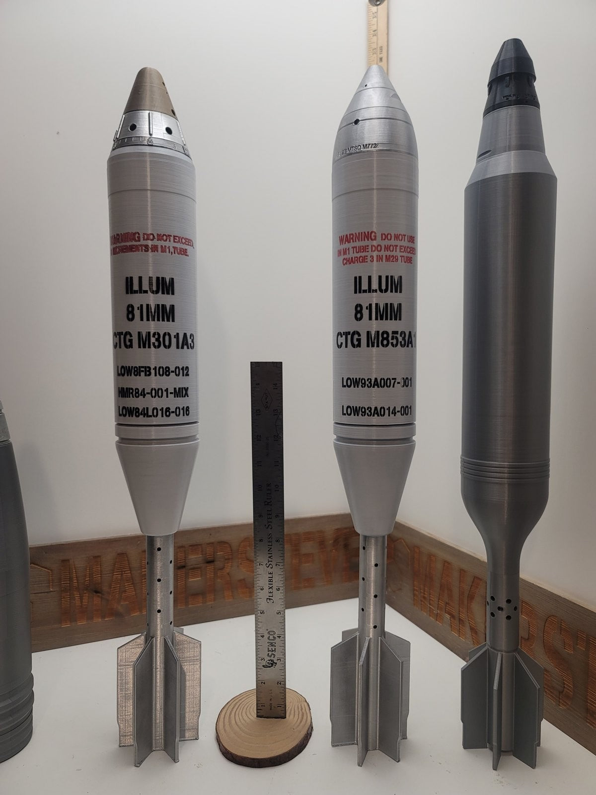 81mm M853A1 illumination mortar with M772 fuze replica, view 5