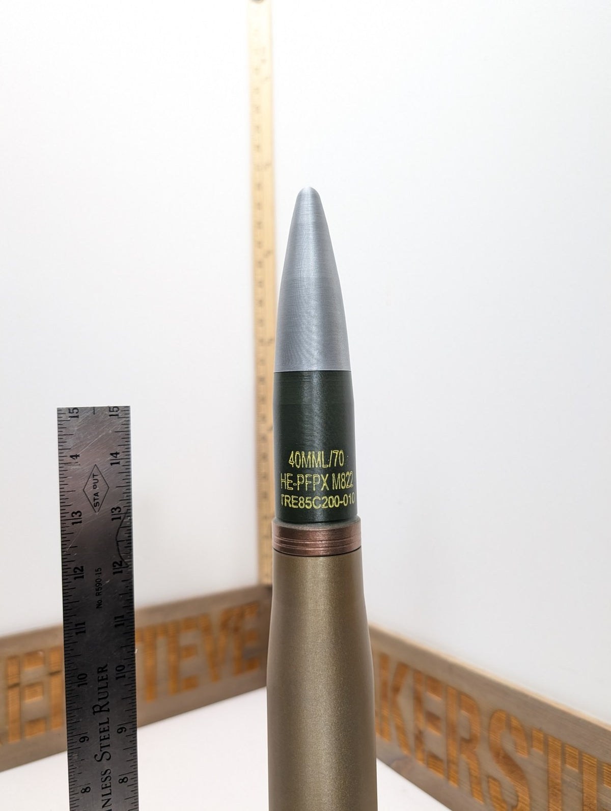 40mm Bofors L70 round with casing replica, view 2