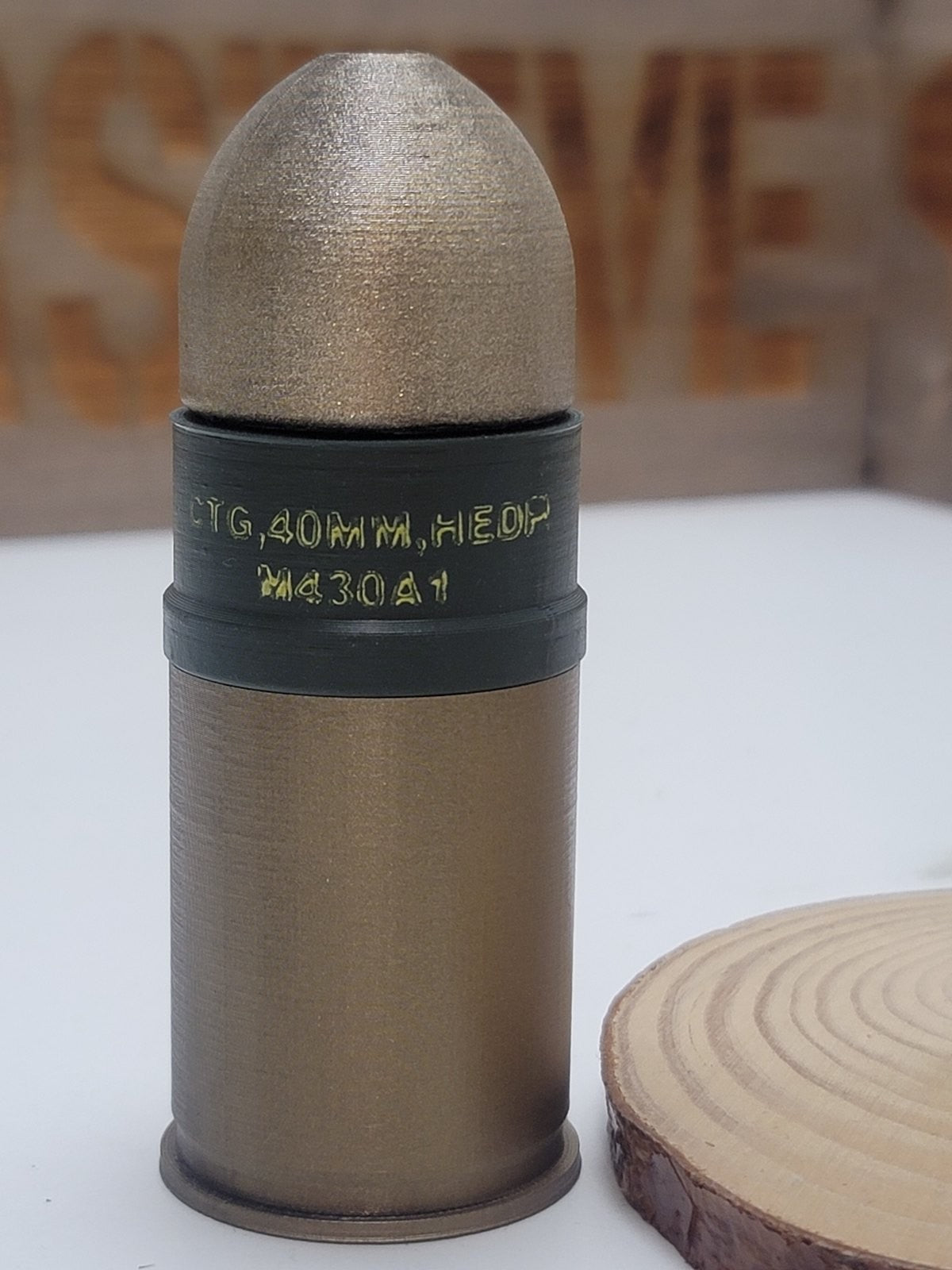 40mm M430A1 HEDP grenade replica, view 2