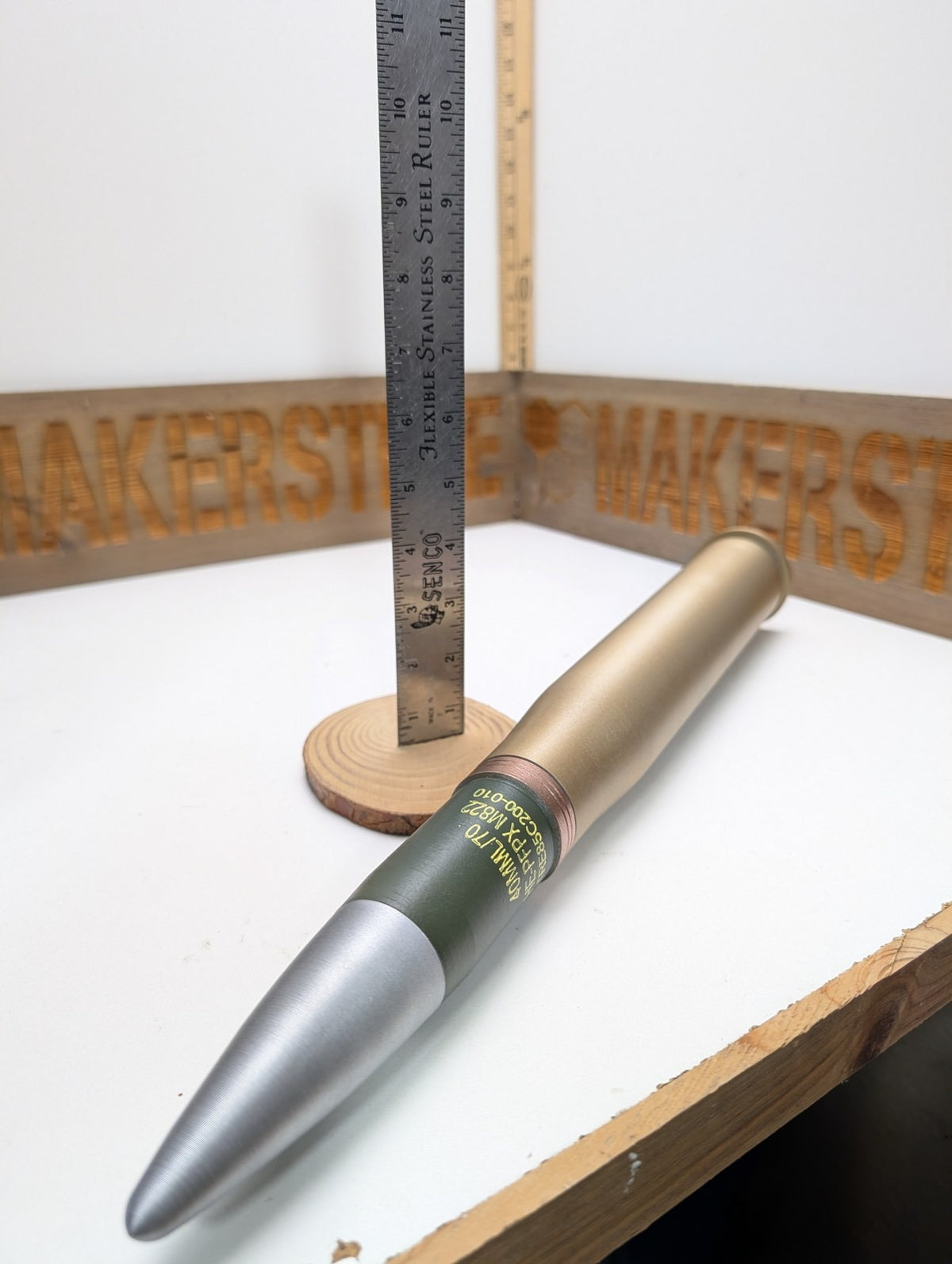 40mm Bofors L70 round with casing replica, view 3